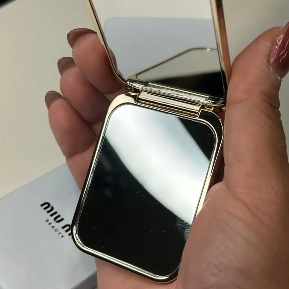 Miu Miu Black and Gold Compact Mirror BEAUTY GWP ITEM NEW IN BOX - Picture 5 of 6